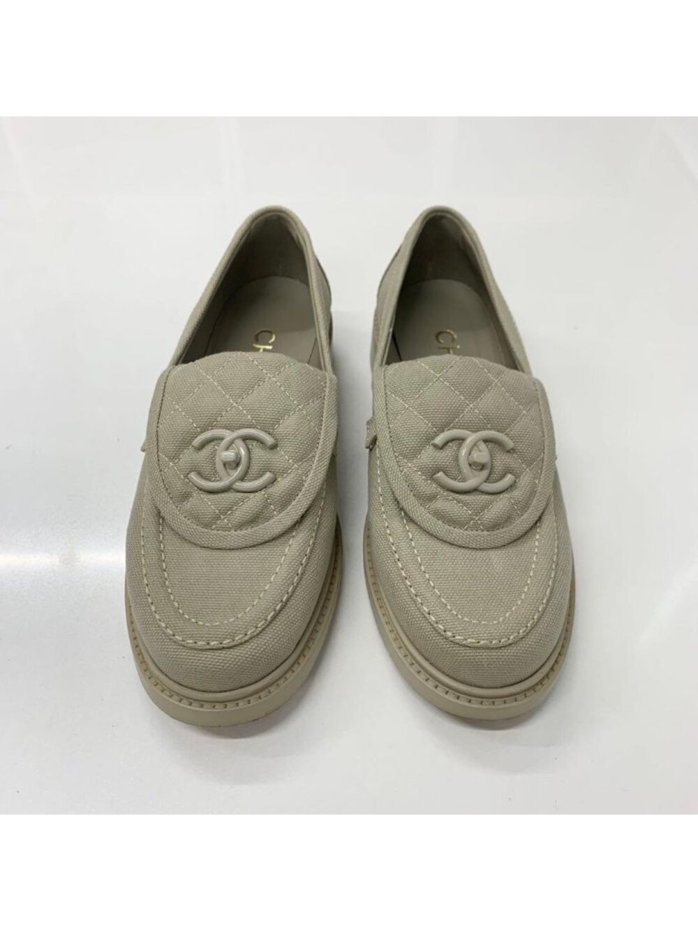 ★SOLD★ Chanel CC Logo Fabric Turnlock Loafers Beige - Picture 2 of 9
